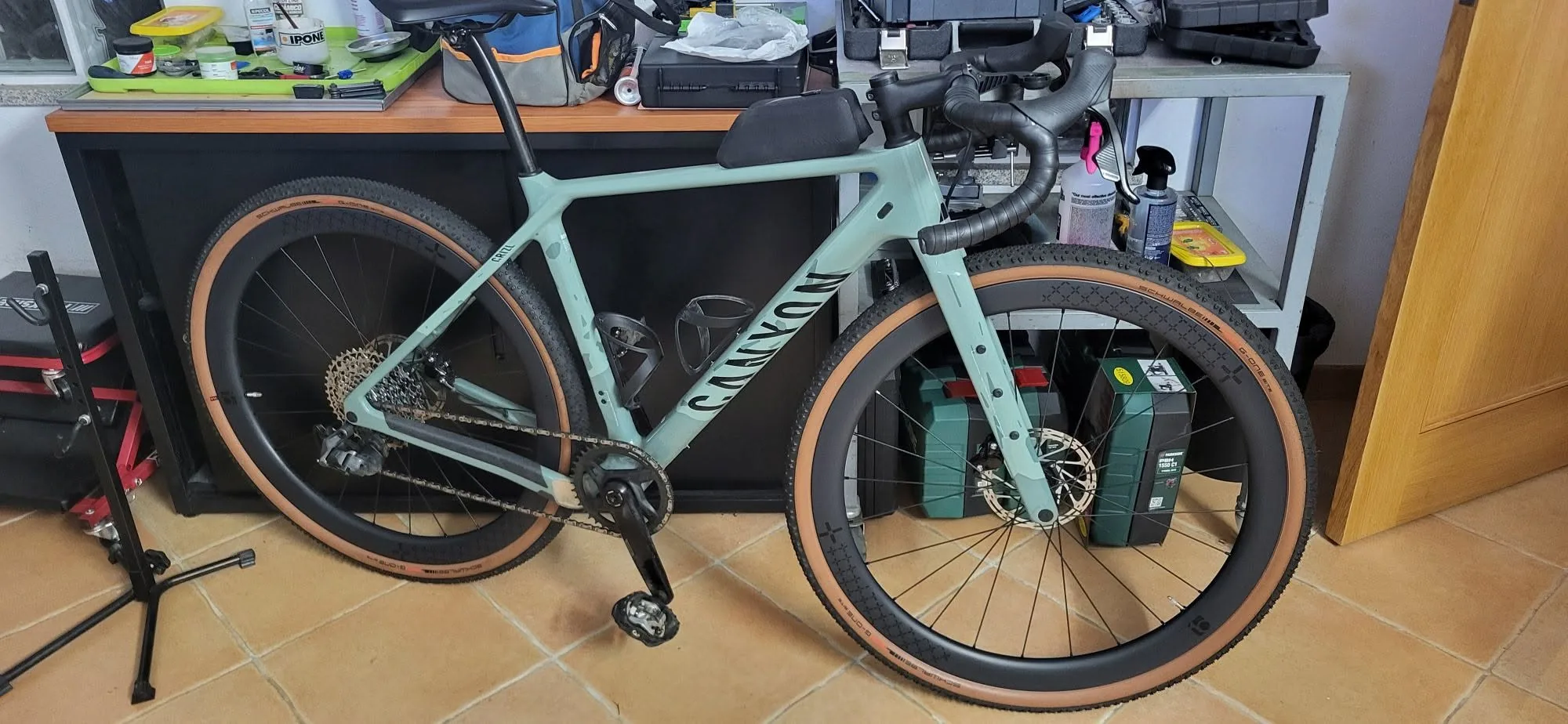 Canyon Grail with 10PLUS gravel wheels