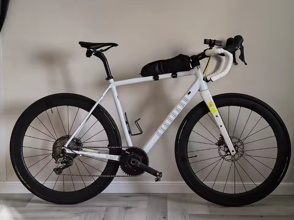 Seaboard with 10PLUS road wheels, 50mm